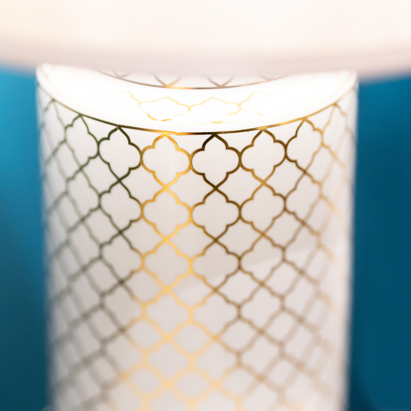 Nyrah Ceramic Table Lamp