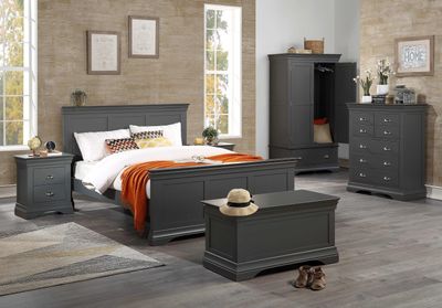 Bedroom / Bedroom Collections / Daniella Bedroom Collection