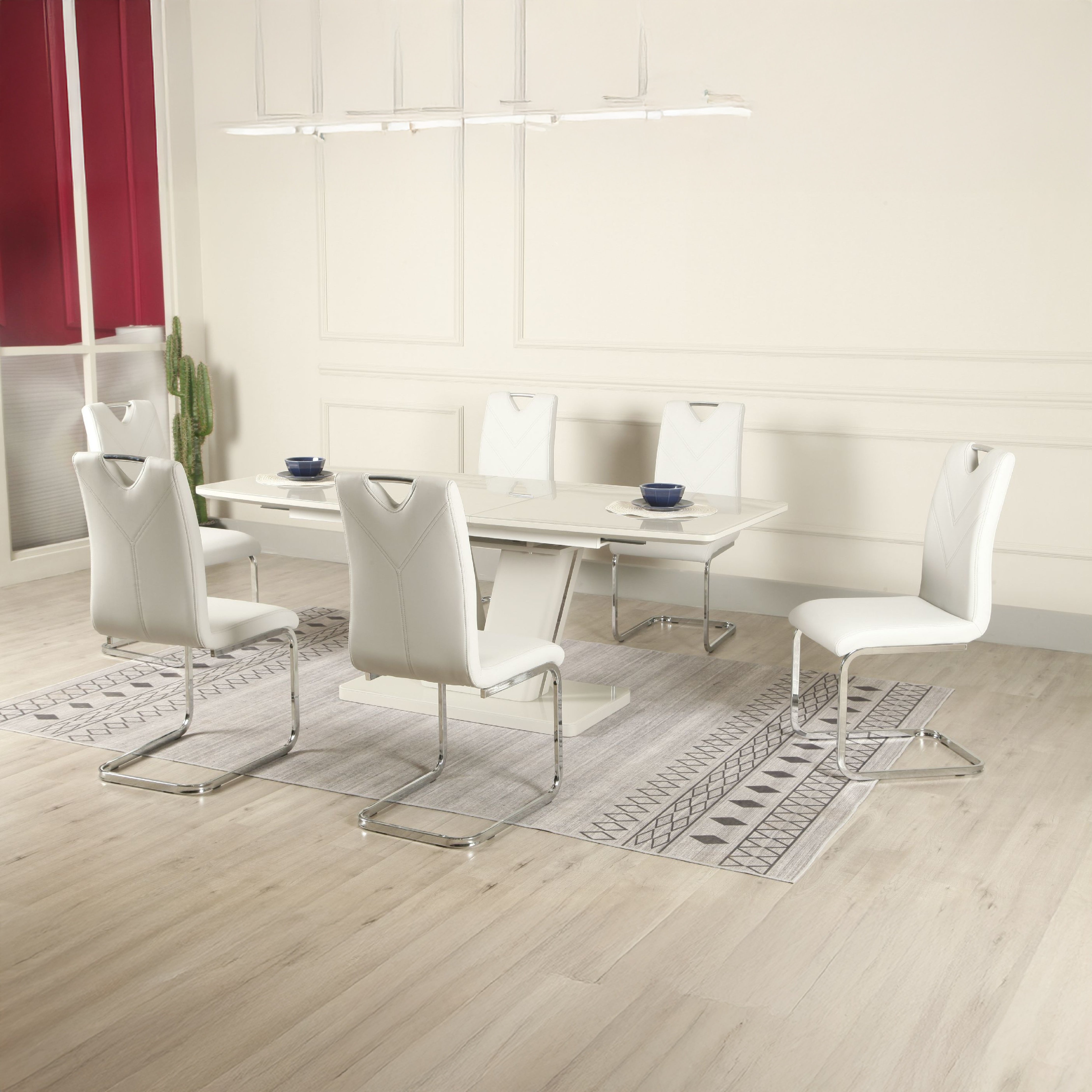 Vicenza Dining Collection
