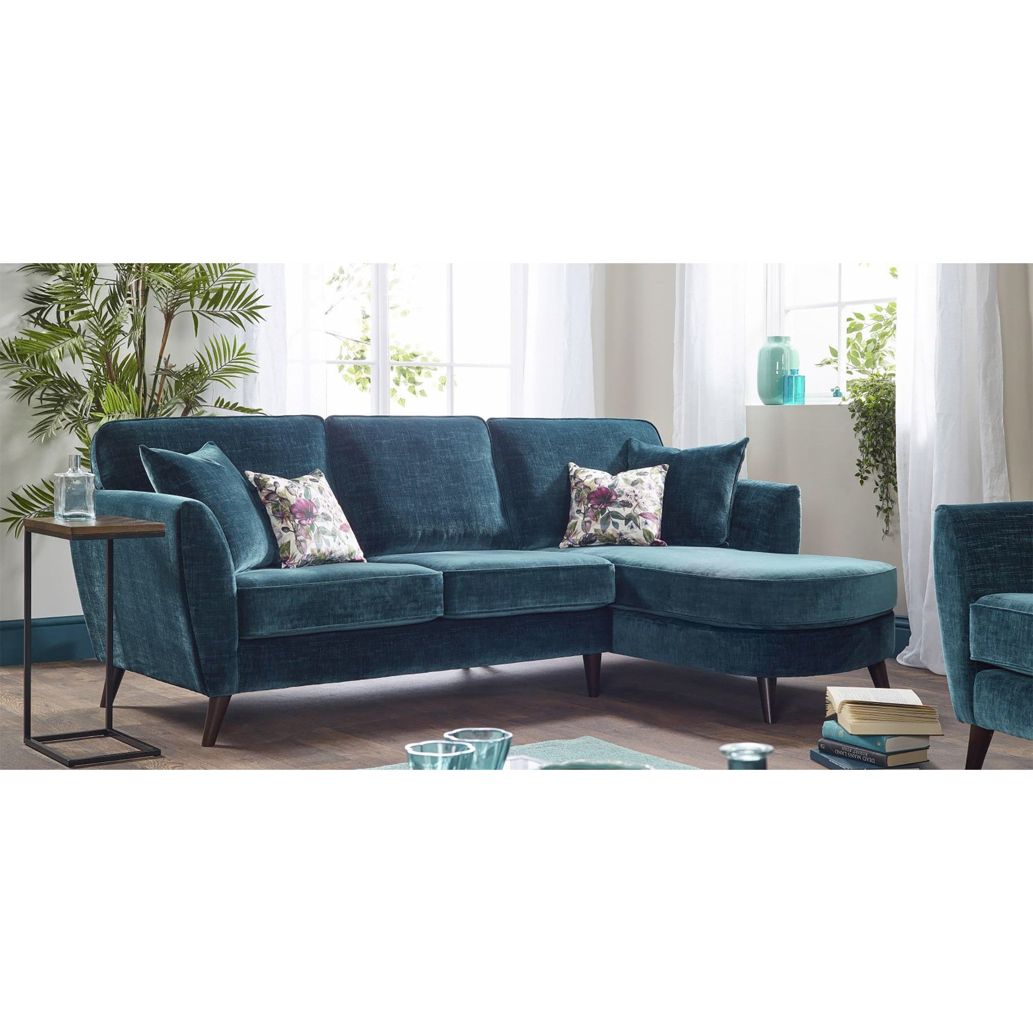 Antigua Small Chaise