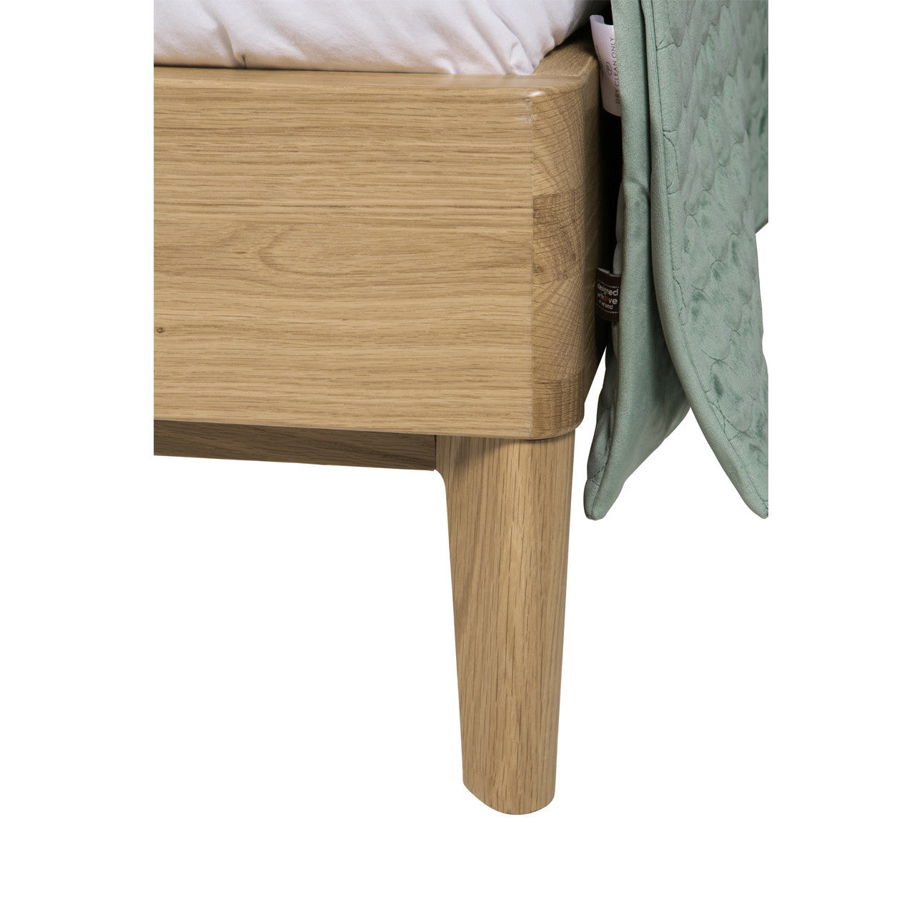 Hadley Bed
