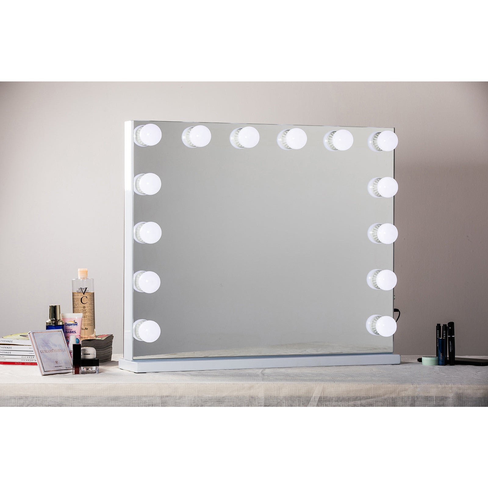 Hollywood California Mirror 650 x 800 mm LANDSCAPE | 14 Bulb