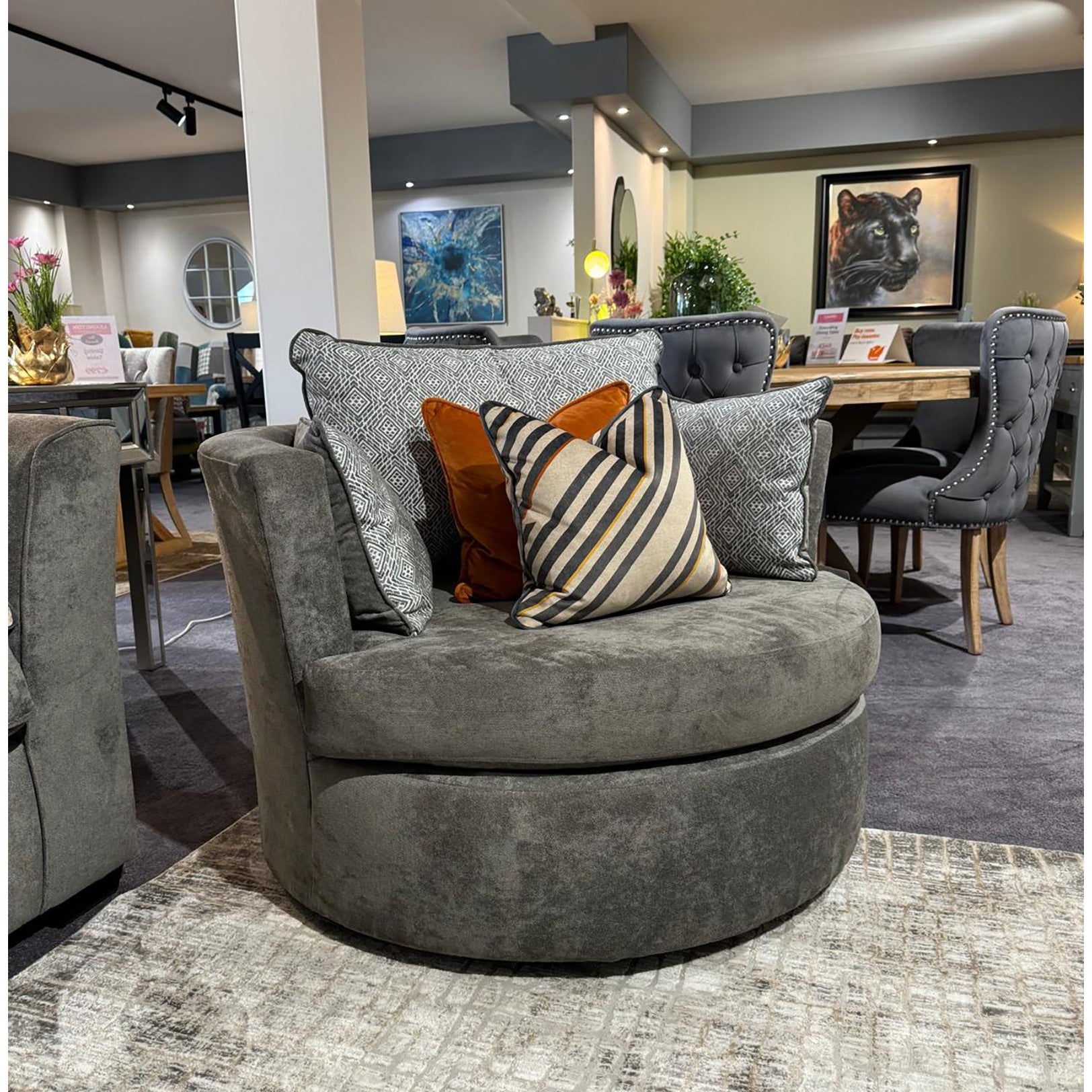 Dorset Swivel Chair