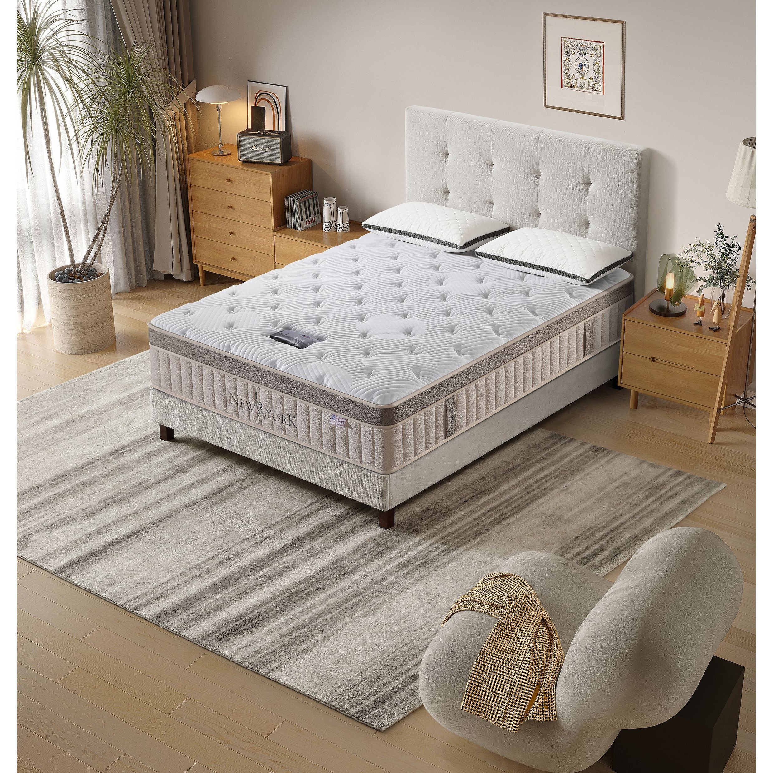New York Divan Bed by Homelee