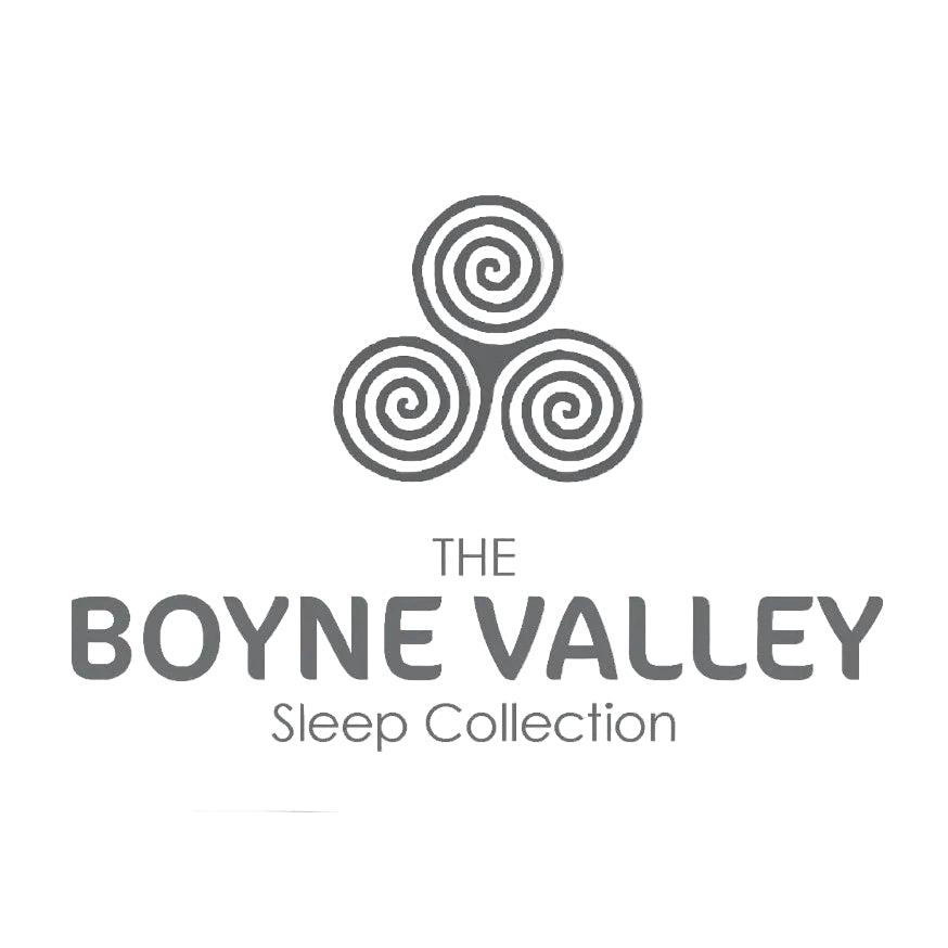 Newgrange Divan Bed by Homelee