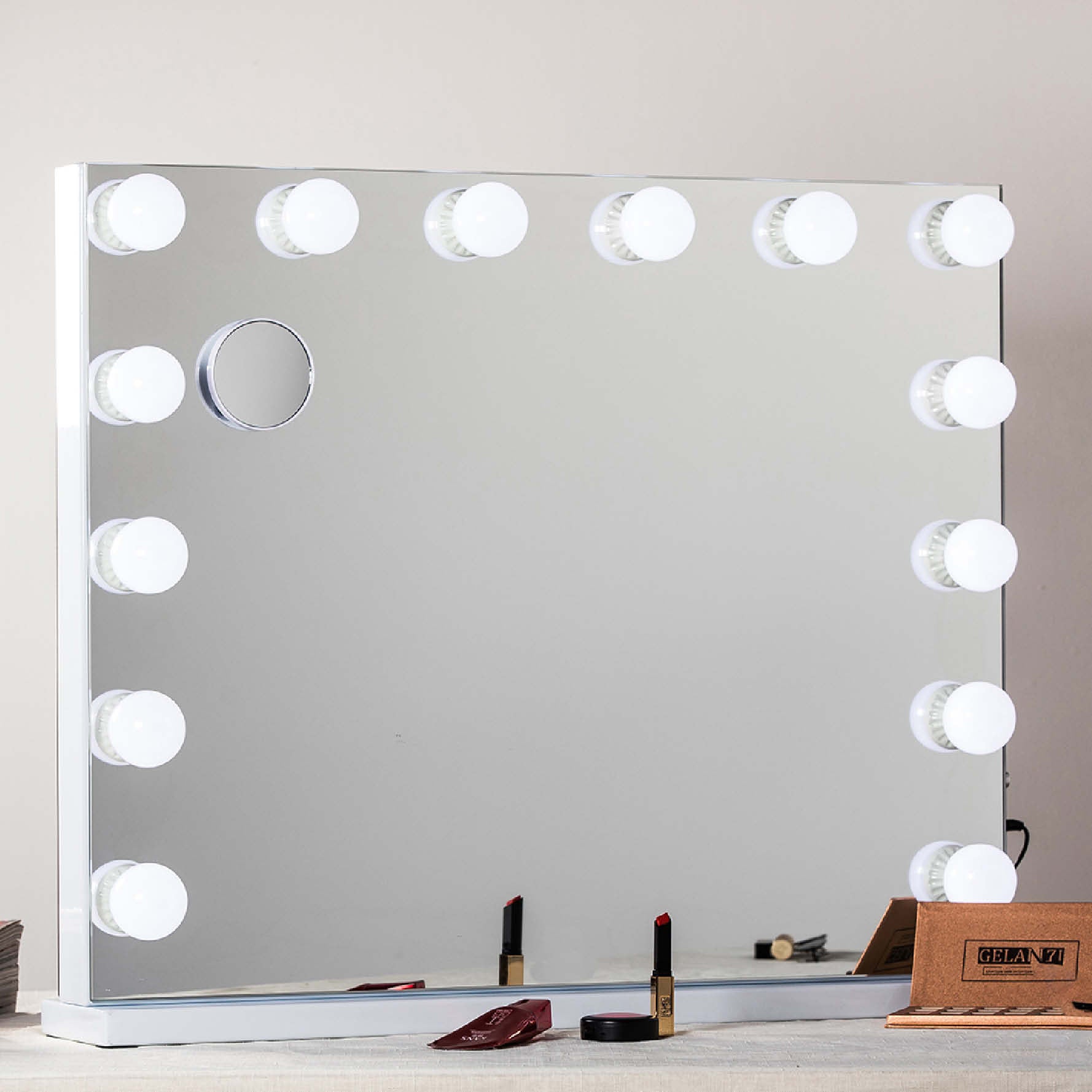 Hollywood California Mirror 650 x 800 mm LANDSCAPE | 14 Bulb