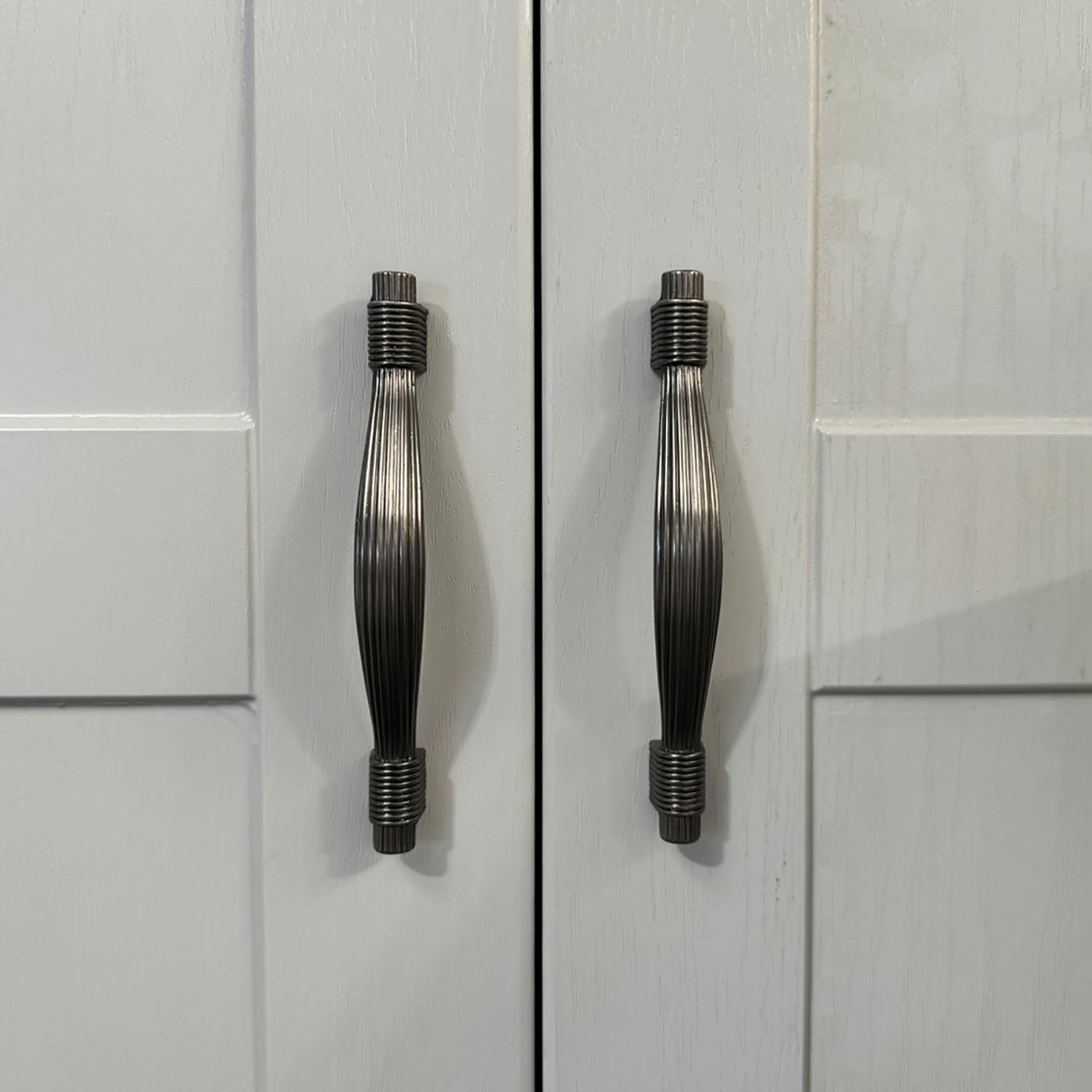 Shaker 2 Door Centre Mirror Wardrobe